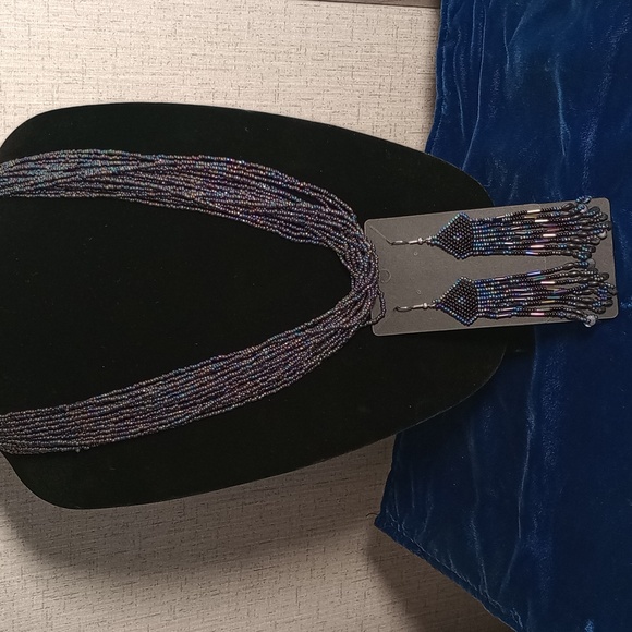 Multi-strand Iridescent Seed Bead Necklace And Matching Fringe Earrings - Picture 4 of 17